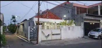 Rumah di Raya Pucang Kertajaya, Surabaya Dekat Kampus Unair Merr