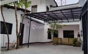 Disewakan Rumah Bagus di Simpang Darmo Permai Selatan, Surabaya