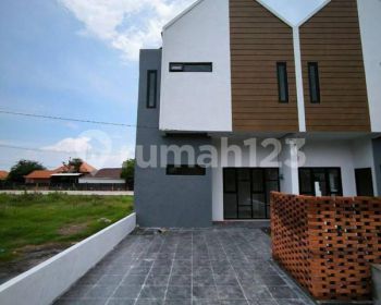 Rumah Baru Dekat Surabaya Timur 500m Dari Pintu Tol Tambak Sumur