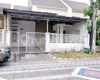Rumah di Puri Surya Jaya SHM Bagus DIJUAL CEPAT